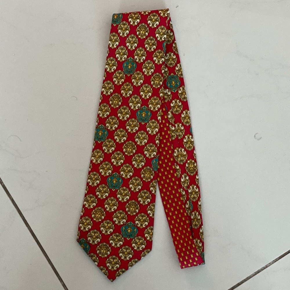 Versace tie - Picture 4 of 6